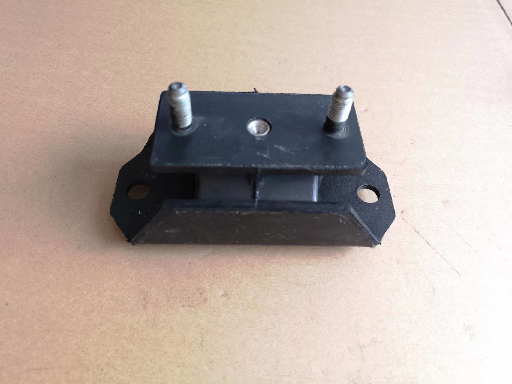 4JK1 4JJ1 RZ4E Engine Mounting Rear Rubber Cushion 8981936260 Gearbox Front Holding Isuz 4*2 Dmax SUV Mux