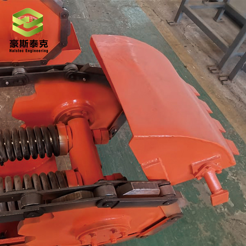 Movable Base And Digging Arm Essential Components Of DW45 Automatic Brick Manufacturing Machine