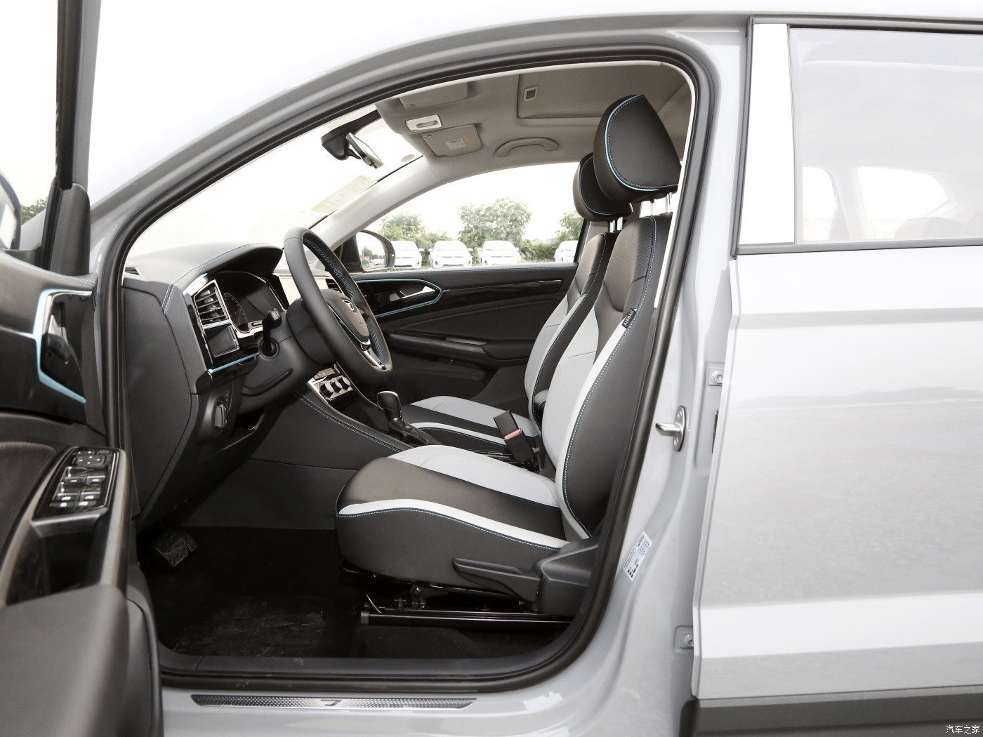Jetta VS5 2022 New Vehicle VS5 Manual Progressive 5 Seat SUV Fuel Vehicle