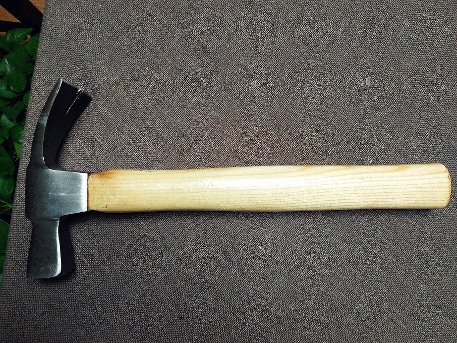 Multi Purpose Claw Hammer/Nail hammer(XL-0042) polishing surface and wooden handle hand tools