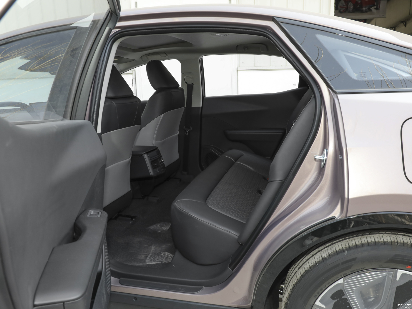 2023 To-yota Energy Vehicle Bz3 Sedan EV Left Hand Drive 4725mm*1835mm*1480mm High Speed 0km Used Electric Car for Adult
