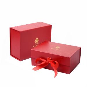 China Varnishing Red Magnetic Cardboard Gift Boxes / Magnetic Box Packaging on sale
