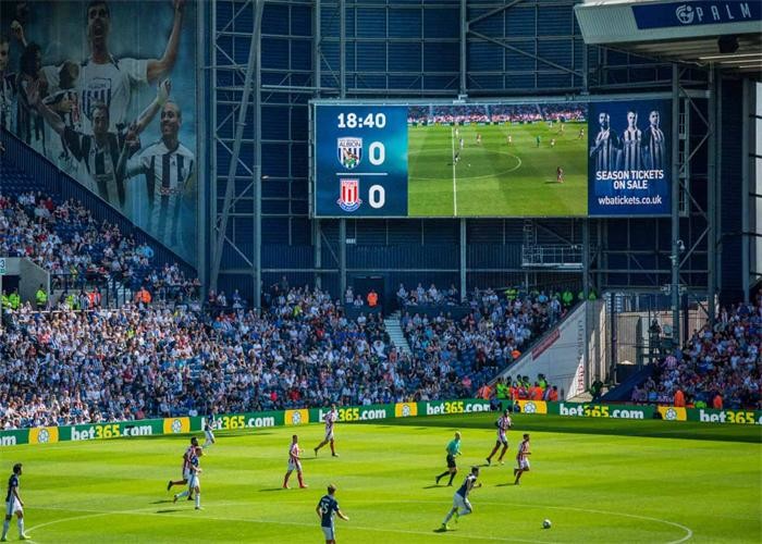 P3.91 High Brightness Advertising Stadium LED Display Rental Energy Saving