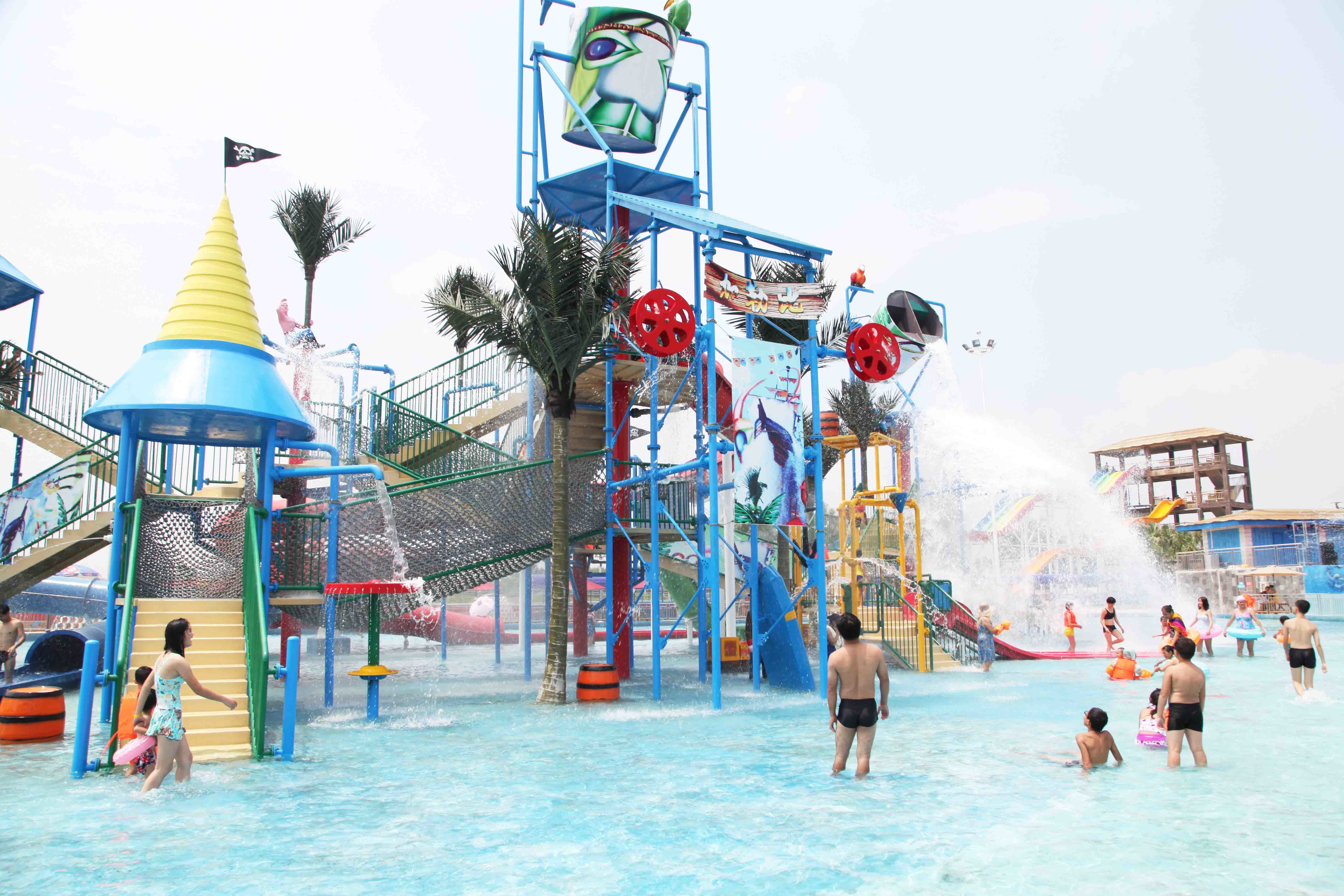 Amusement Water Fortress with Adult Water Slide / Children Waterslide