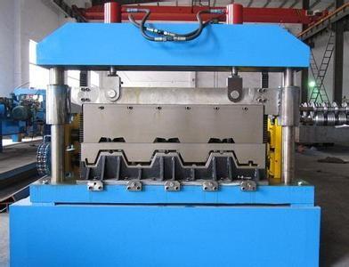 Metal Floor Deck Roll Forming Machine , Skyscrapers Field Sheet Metal Roll