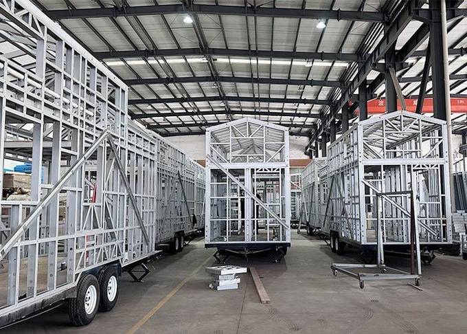 Prefabricated Modular Home Tiny Home On Wheels With Light Steel Frame
