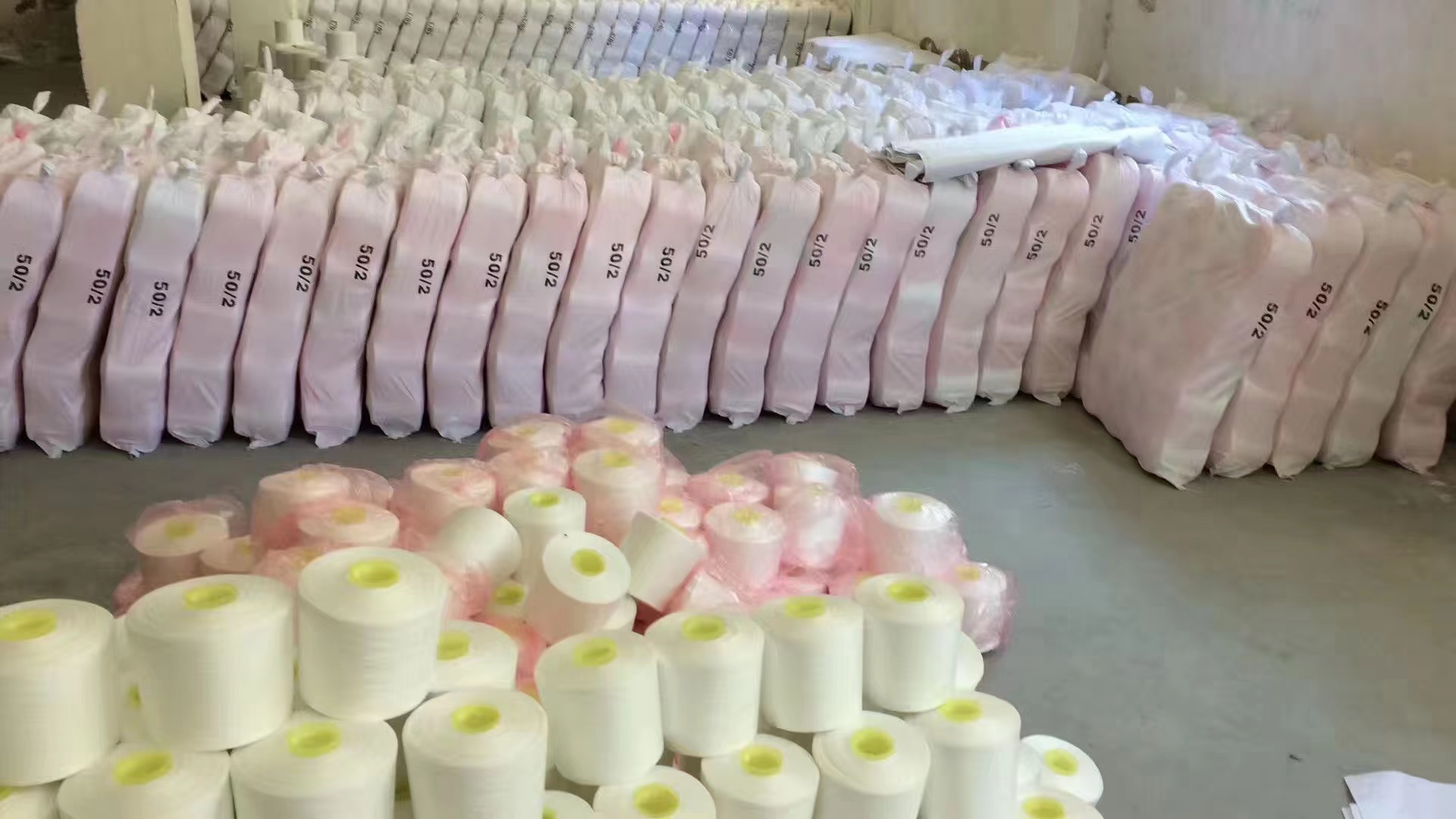 Manufacture Produce 1.25kg Raw White 60/2 Spun Polyester Yarn with Chemical Resistance