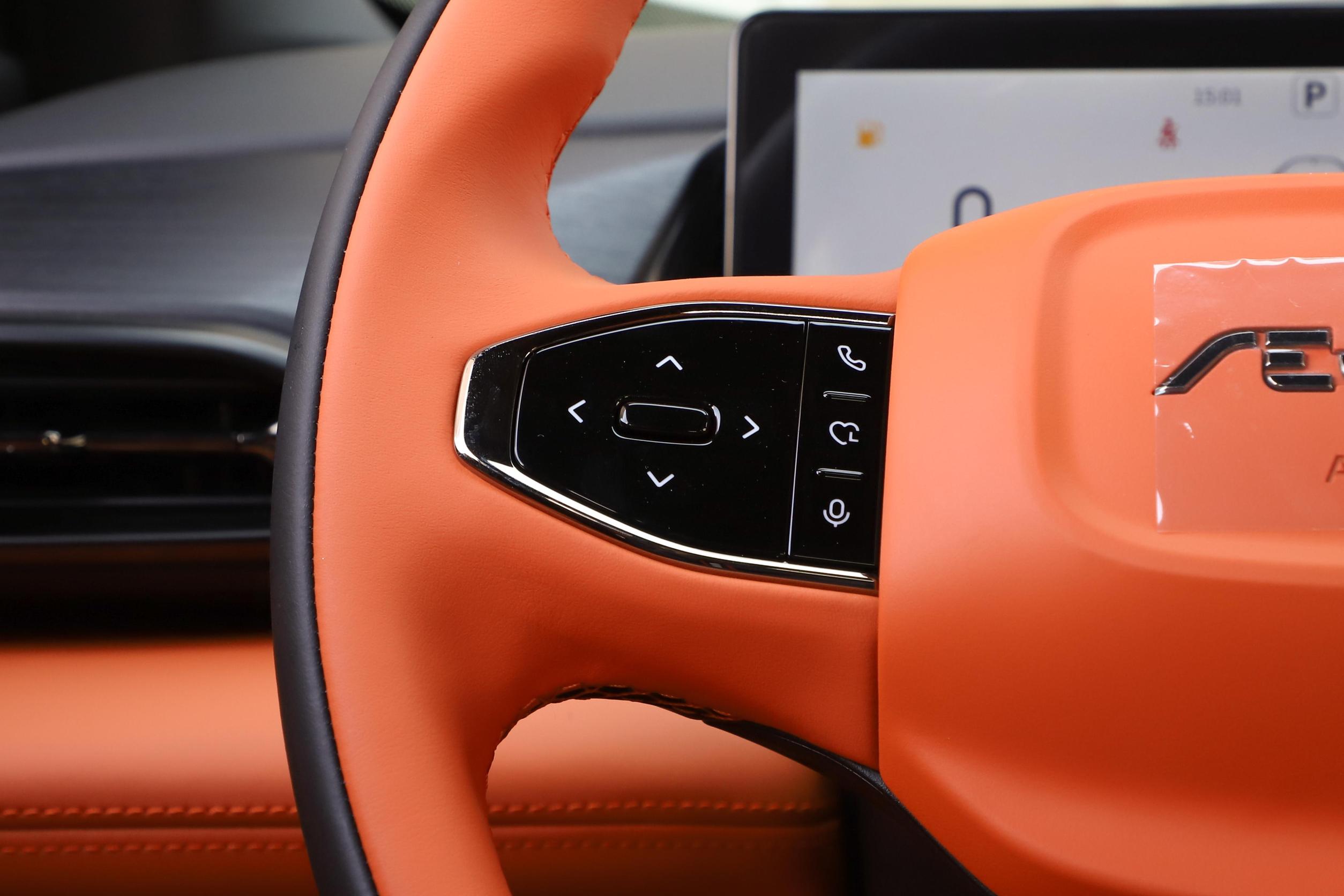 Compact SUV Dongfeng Aeolus L7 1.5T 154Ps L4 Pure Electric Range 110km 0.5H Fast Charging 5 Door 5 Seat