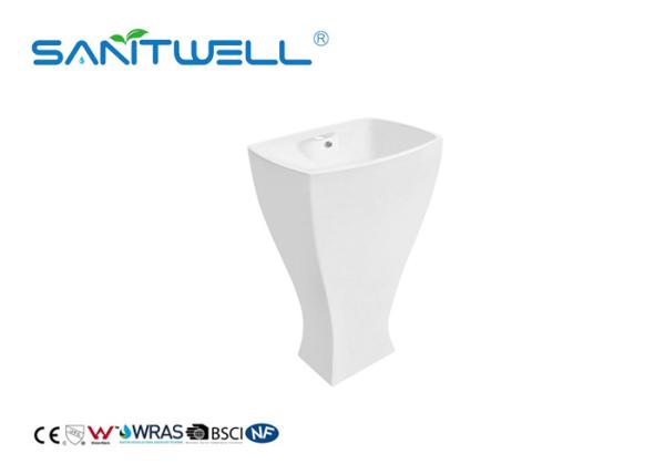 2022 Fashion Design White Color Toilet Hand Wash Basin With Pedestal Cleaning