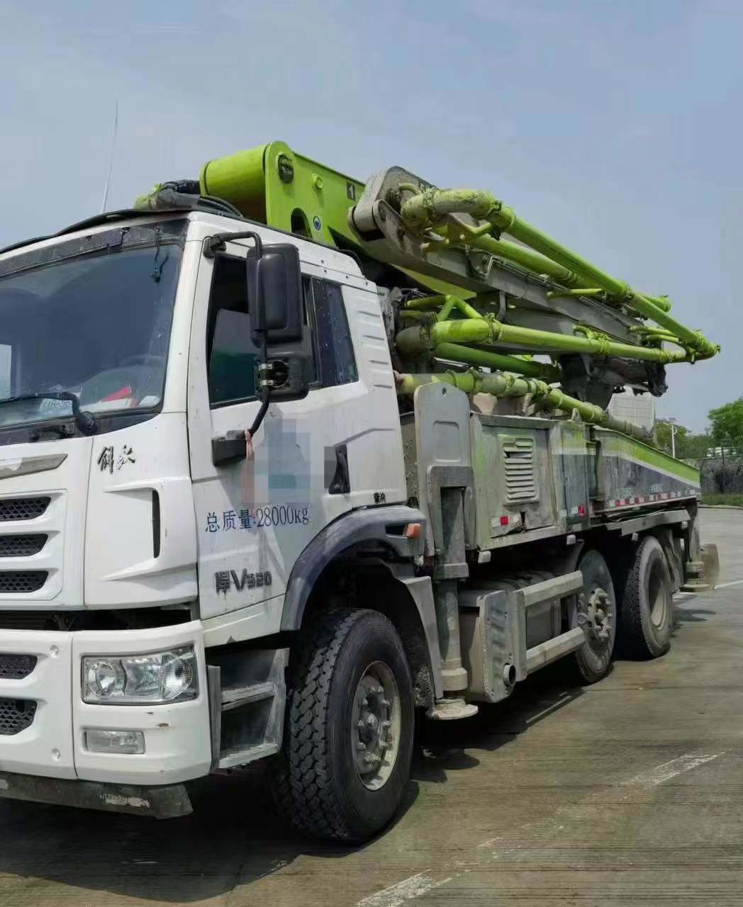 Zoomlion Rare Model Concrete Pump Truck 40 Meters, If Necessary, Please Send an Inquiry