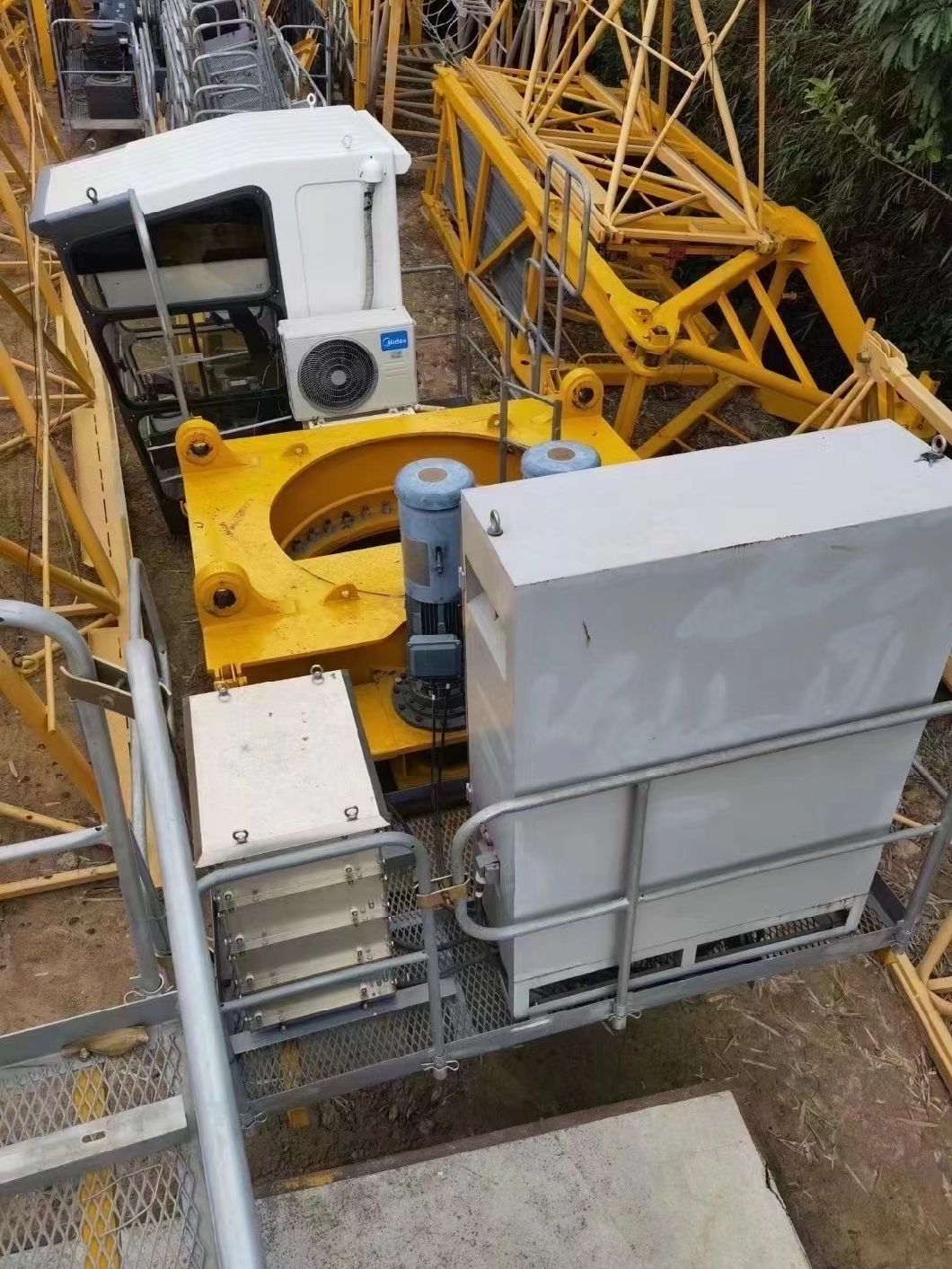 22 Years Almost New Zoomlion Tower Crane Wa7527-16 Special Sale