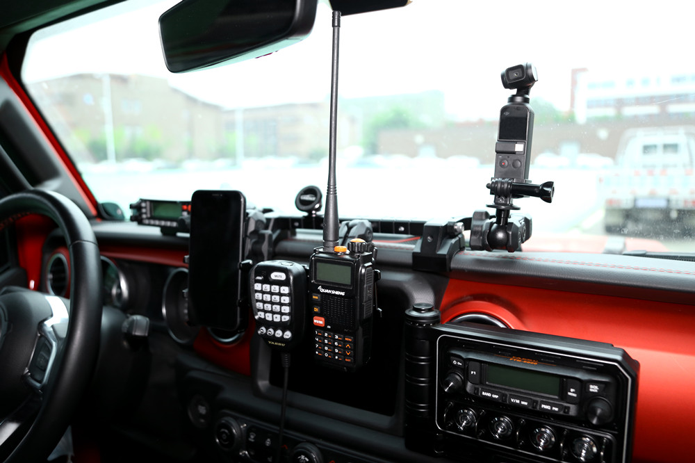 Black Anodizing Aluminum Guide Rail for Jeep Wrangler JL on Dashboard Fitting Position