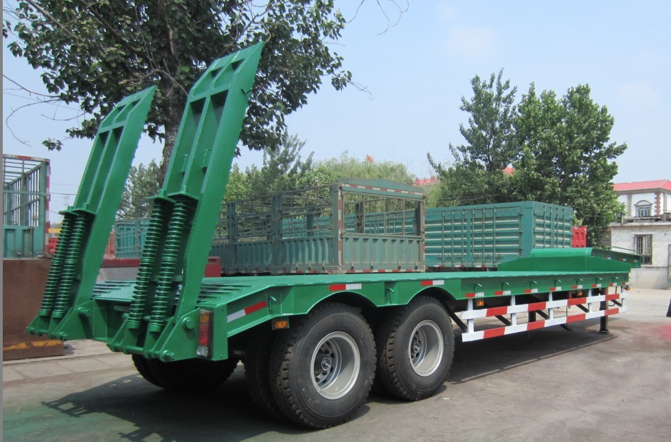 Green Red Low Bed Semi Trailers With Hydraulic Mechanical Suspension