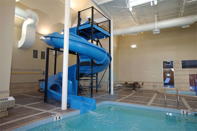 Cyclone Swimming Pool Water Slide One Piece Fiberglass Blue Color For Aqua Park