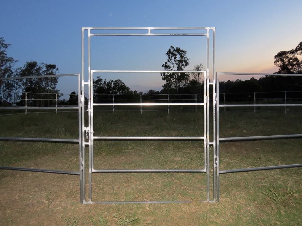 Australia Hot dipped galvanized 1.8m height livestock steel horse fence panels