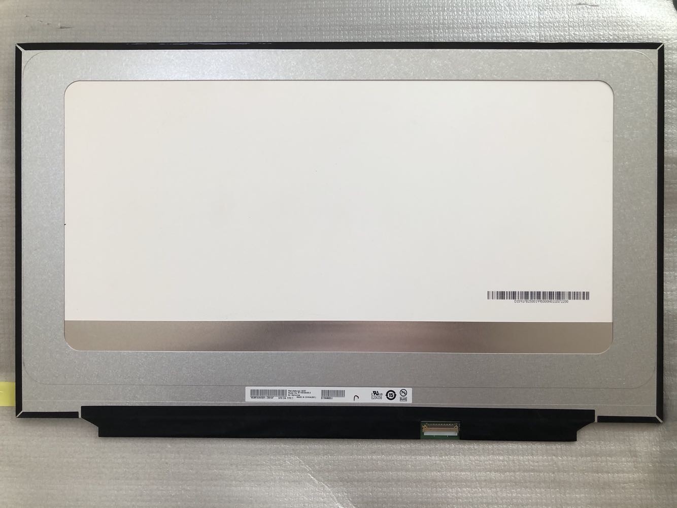 B173ZAN05.0 AUO 17.3INCH 3840×2160RGB 1000CD/M2 Mini LED eDP Operating Temp.: 0 ~ 50 °C INDUSTRIAL LCD DISPLAY