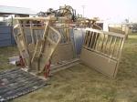 Double Squeeze Cattle Chute