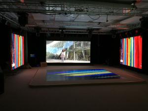 China Newest product indoor SMD led screens 3D super clear,eye protected led screens on sale