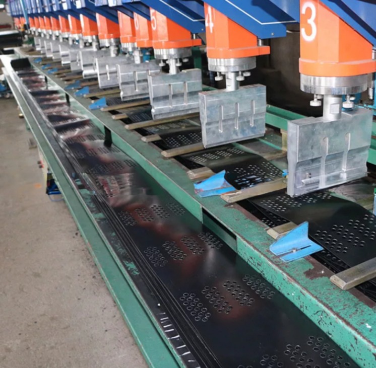 WELDING DISTANCE 330mm-1000mm HDPE Geocell for Erosion Control and Road Stabilization
