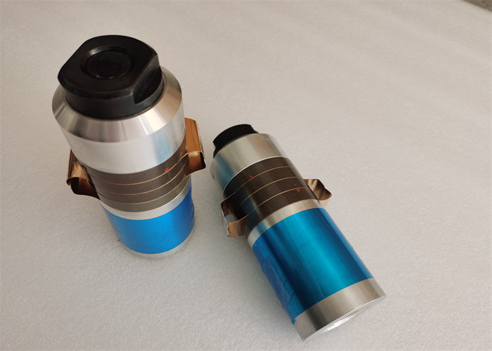 Ultrasonic Piezo Transducer With 15Khz Frequency Capacitor Range From 10nf To 11nf