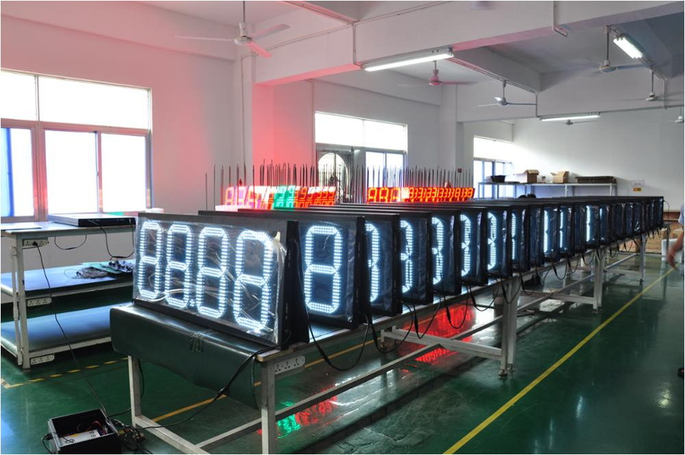 8000cd/m2 High Brightness Other Pixel Pitch IP65 LED Gas Sign 8.88 for Outdoor Display