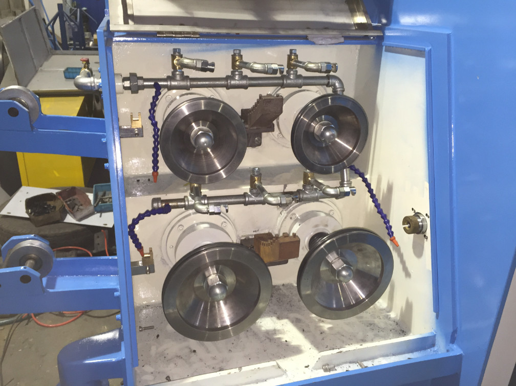 Industrial Fine Copper Wire Drawing Machine With Double Spoolers Easy Maintenance