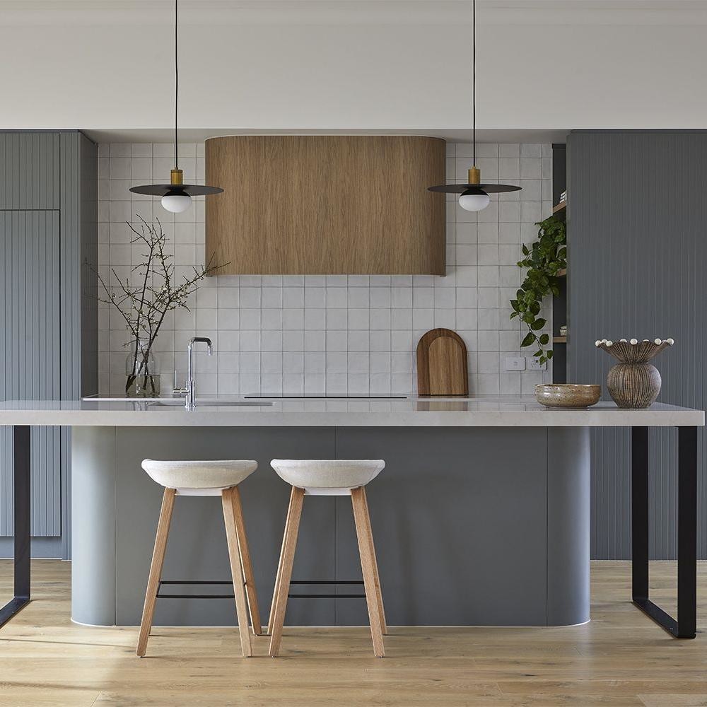 Modern Design Wood Kitchen Cabinet MDF Carcase Marble Countertop Plywood Furniture Kitchen Cabinet for Residential Projects