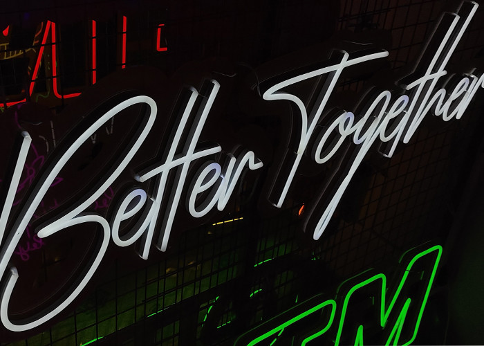 12VDC 200cm EU Plug Custom Neon Signs For Supermarket