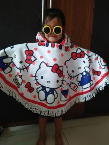 Wholesale Factory Small MOQ custom print lovely cartoon kids towel poncho beach towel poncho from china suppliers