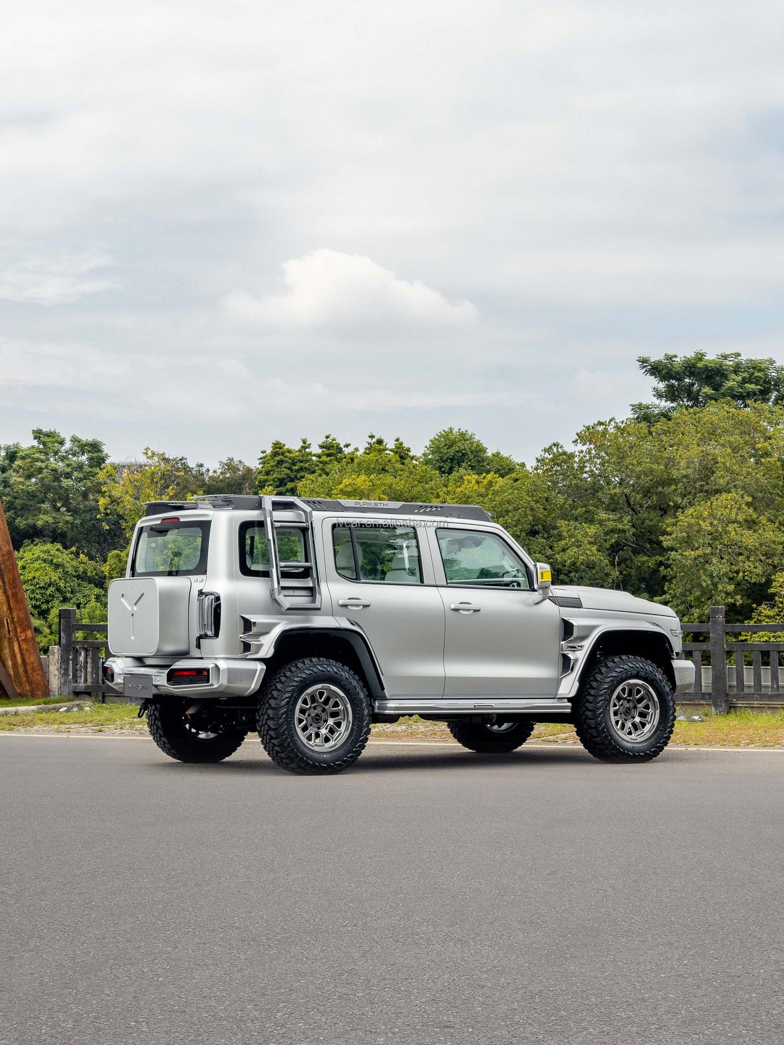 GMW Tank 300 2.0T Large Off-Road SUV with 2750MM Wheelbase and 227PS Maximum Power