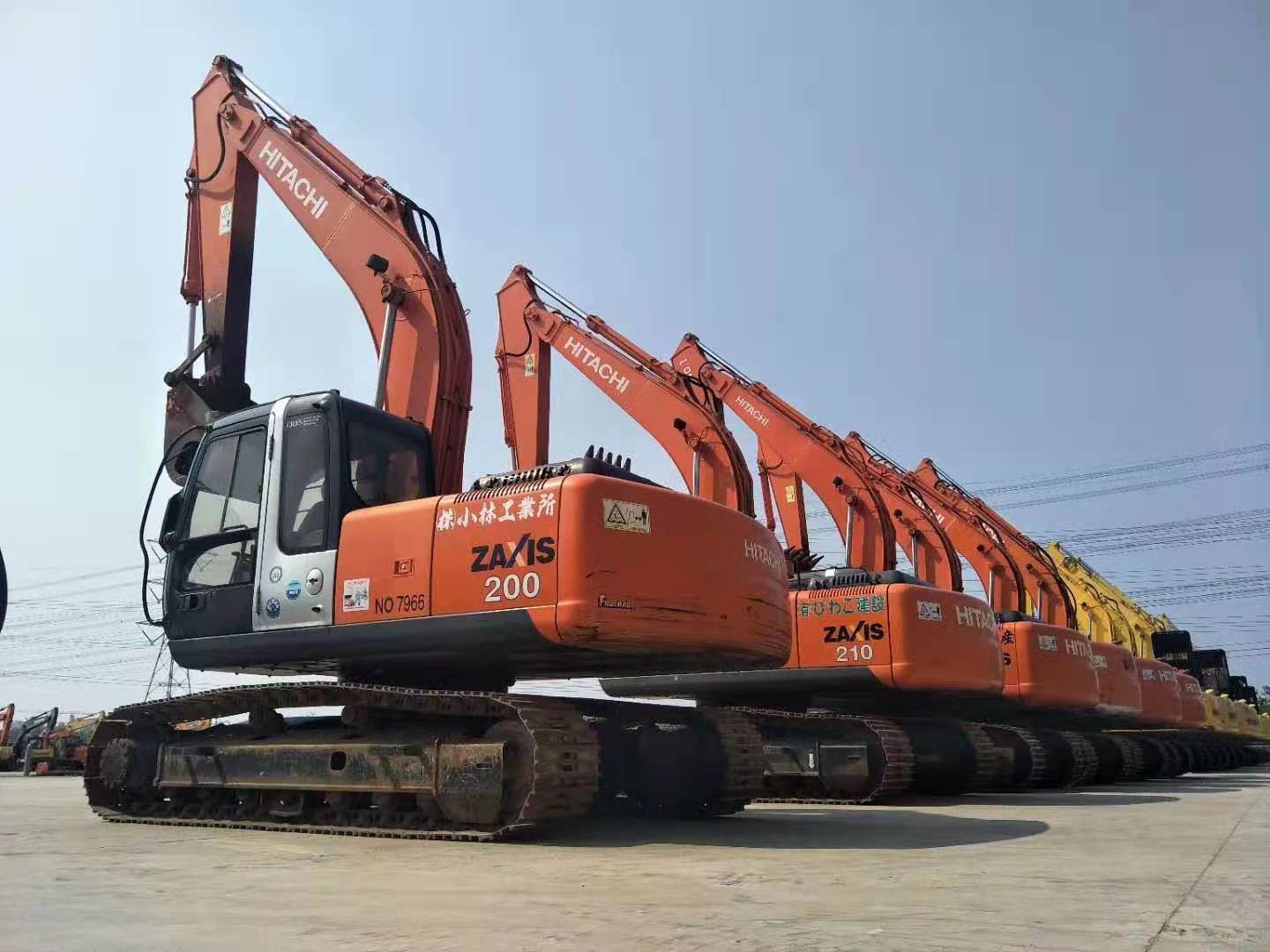 20T Hitachi ZX200 3 Excavator Equipped With Reinforced Bucket
