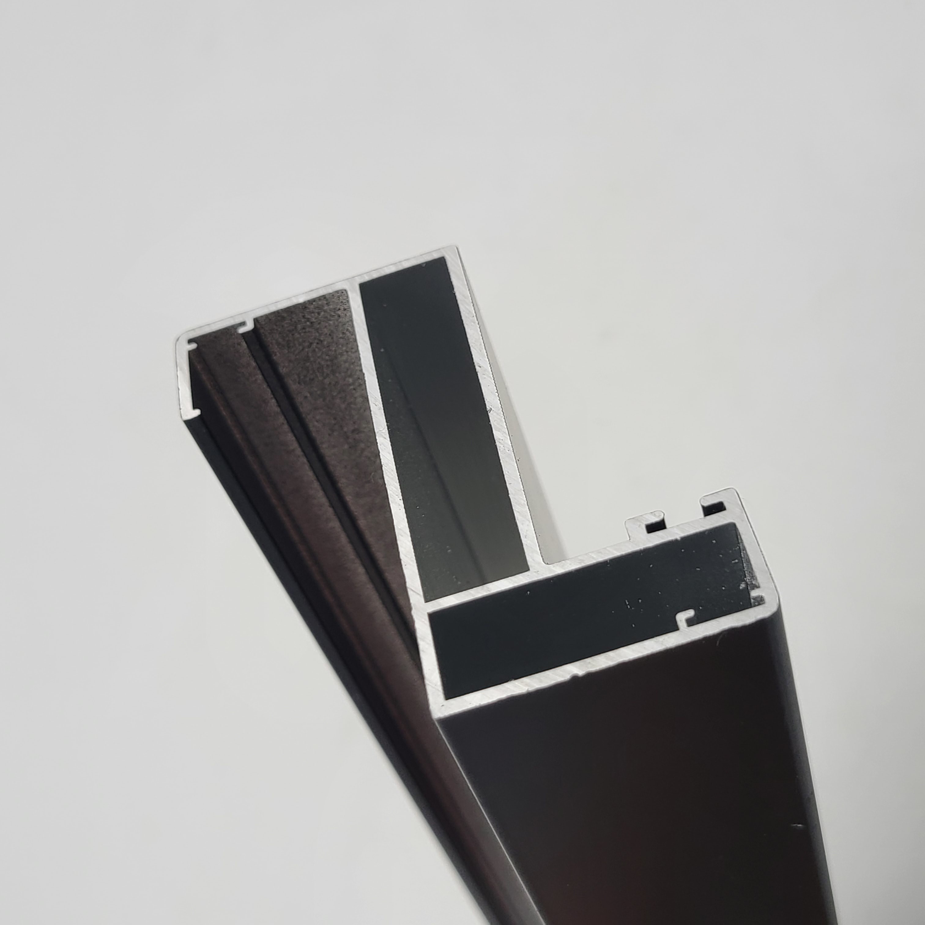 Electrophoresis Aluminium Profile Cover Energy Conservation Powder Coating