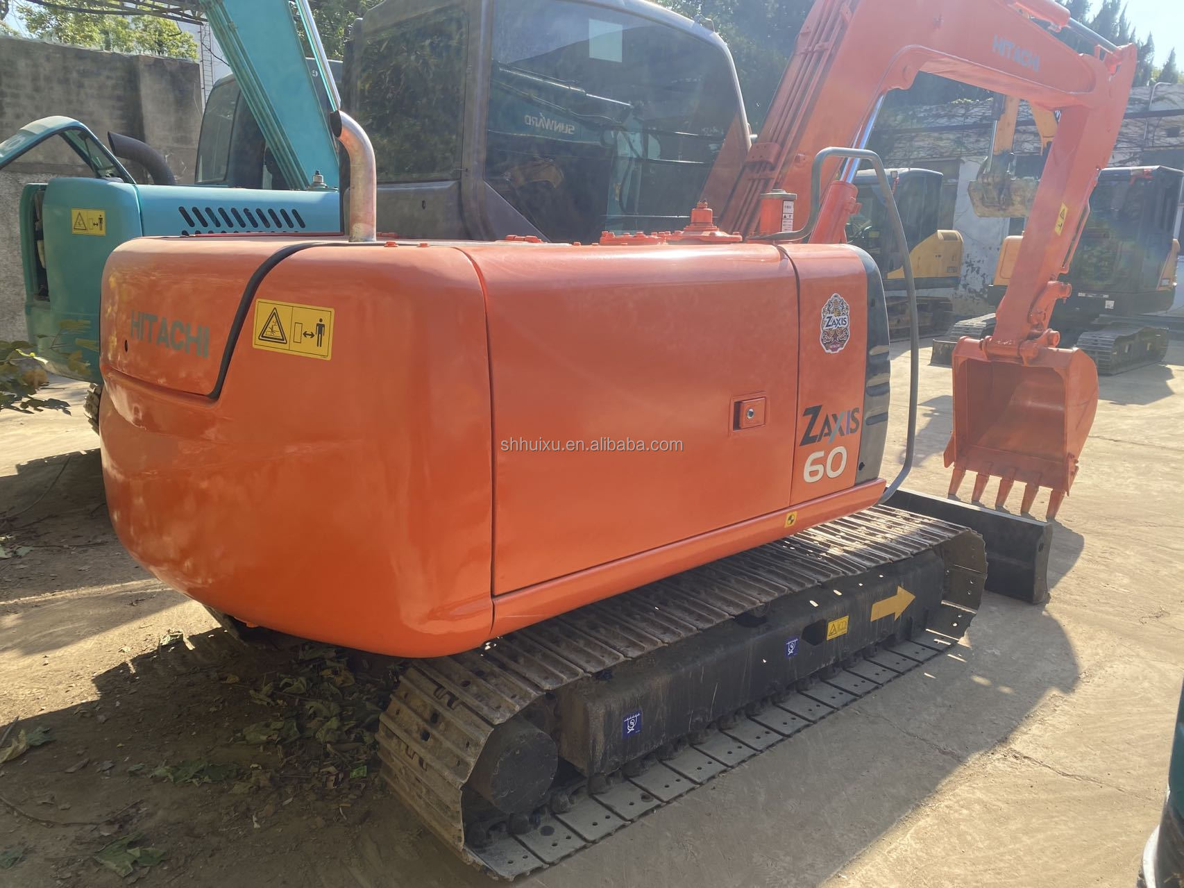 Buy used hitachi zx60 crawler excavator price 6 ton hydraulic zaxis 60 excavadora for sale zx60-5