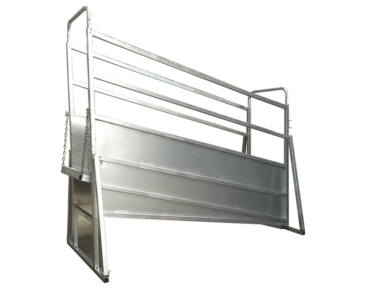 hot selling adjustable cattle loading ramp
