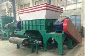 Wholesale vertical wood pallet shredder HY1300 capacity 6 to 8 ton per hour from china suppliers