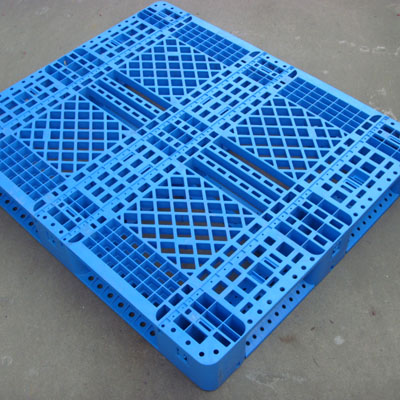 Stackable Blue Plastic Pallets 1200x1100mm 4 Way Entry Single Faced Style