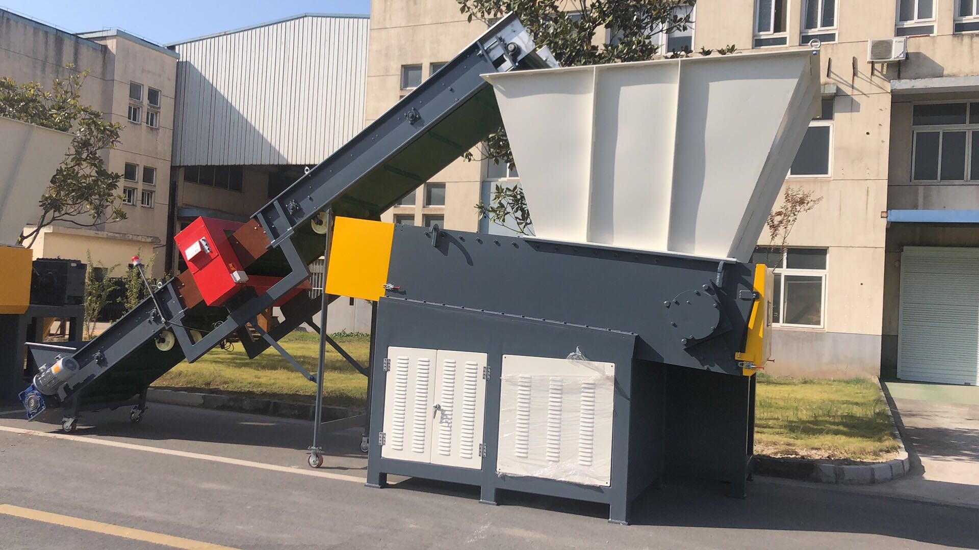 Single Shaft Jumbo Plastic Bag Shredder Machine