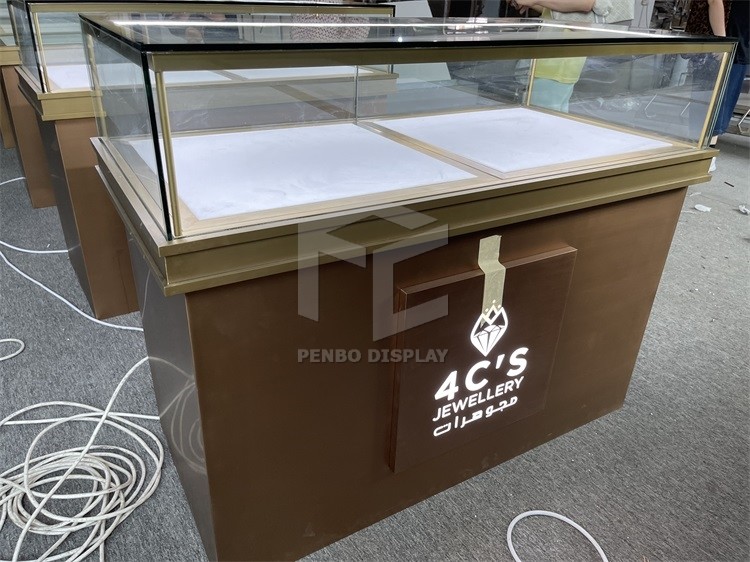 Tempered Glass 10mm Thick Jewelry Shop Furniture Glass Jewelry Display Case With Lock ODM