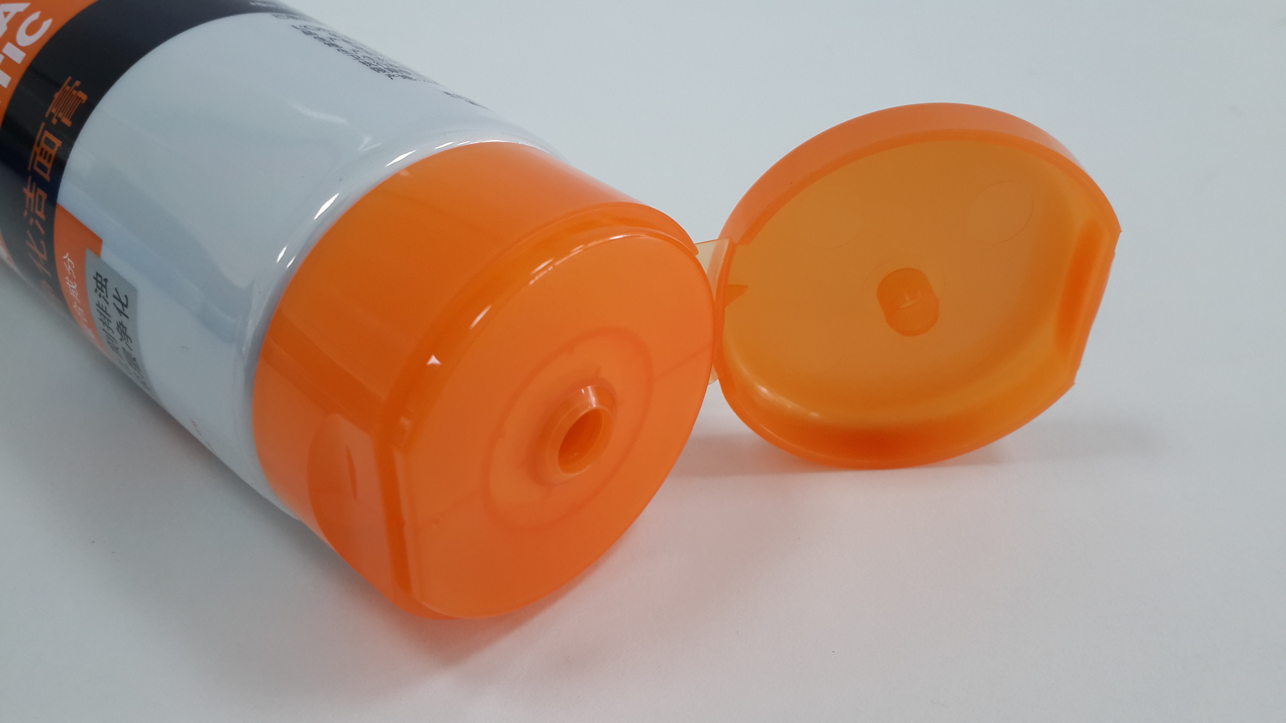 100ML High Light Empty Face Cosmetic Packaging Tube Coating Aluminum Laminated Material