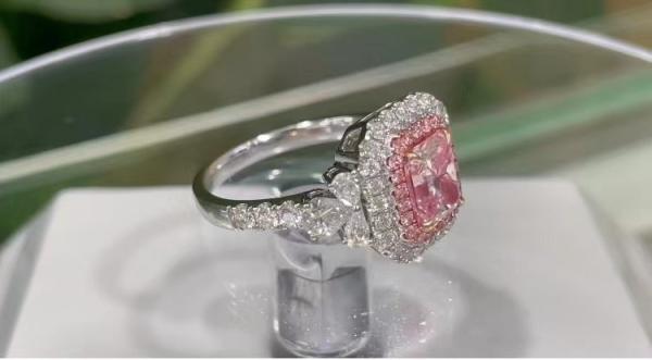 18K White Gold Classic Solitaire Custom Made Jewelry Fantastic Fancy Pink