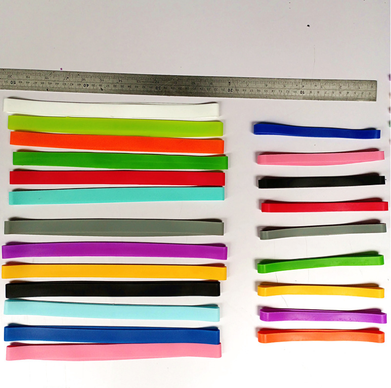 Multi-functional Silicone Strap Lunch Box with Highly Elastic Band and Cutting Service