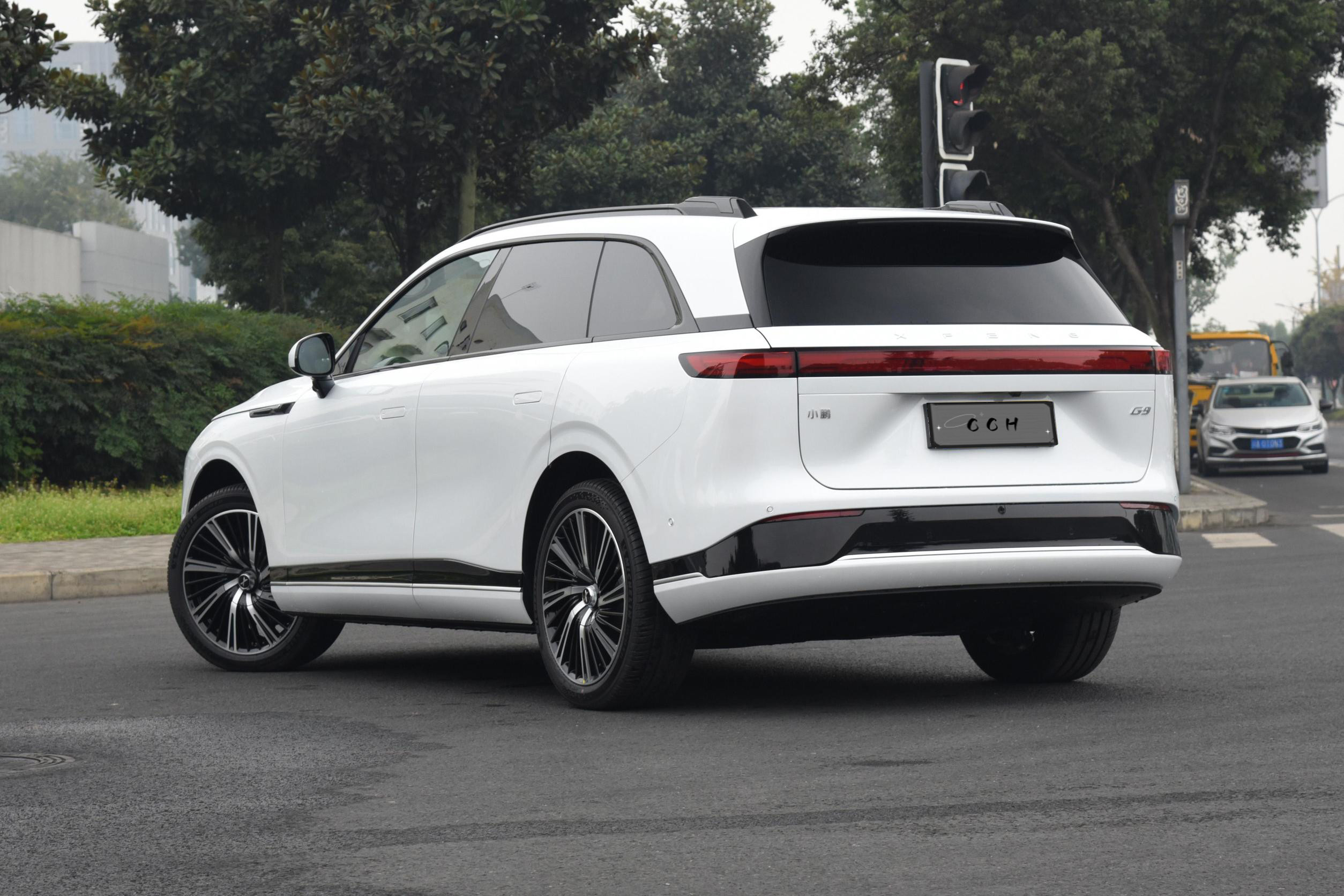 230kw Ternary Lithium Electricity Xiaopeng G9 Hatchback EV 200km/H