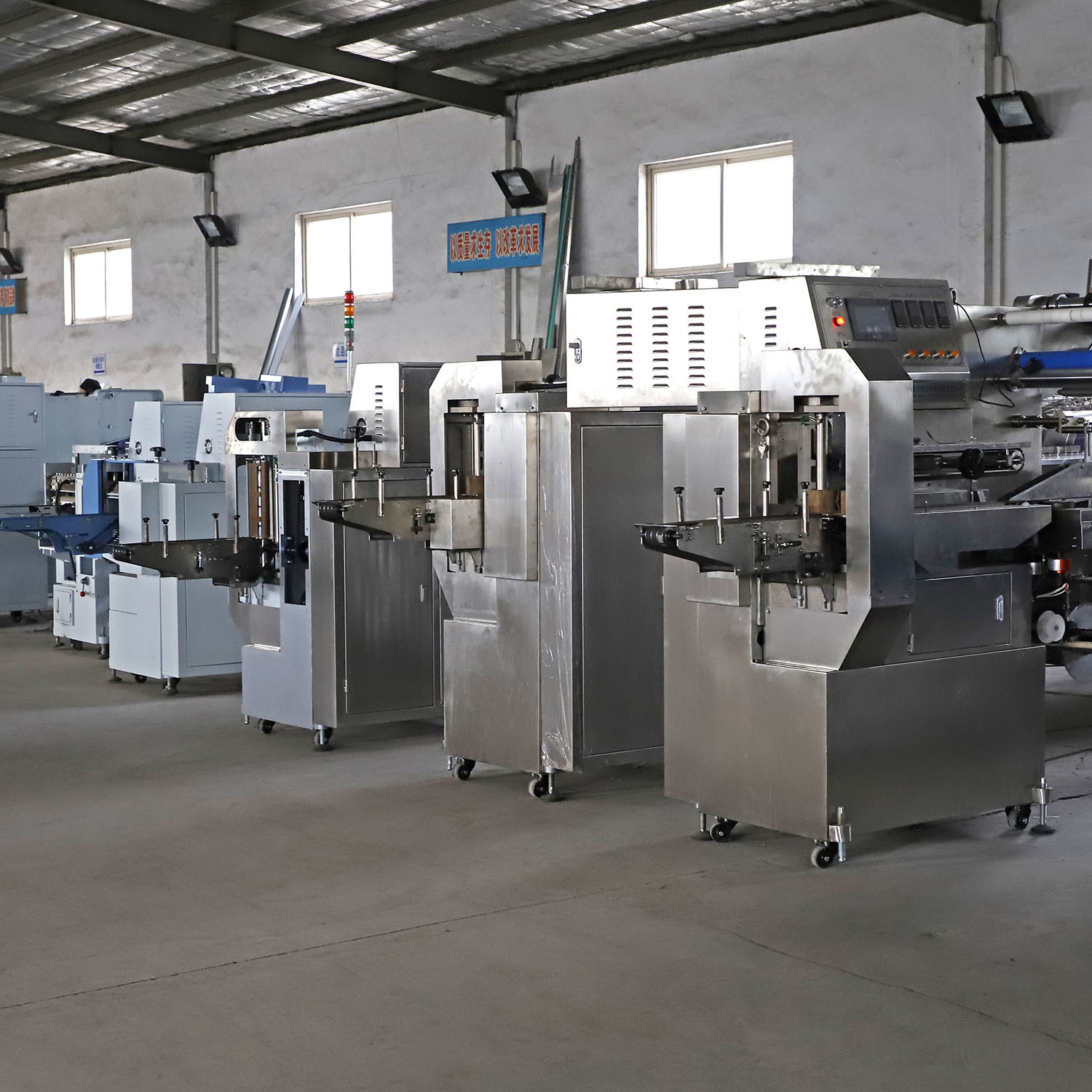 Washing Foam Flow Wrap Packing Machine SGS Automatic Packaging Machine