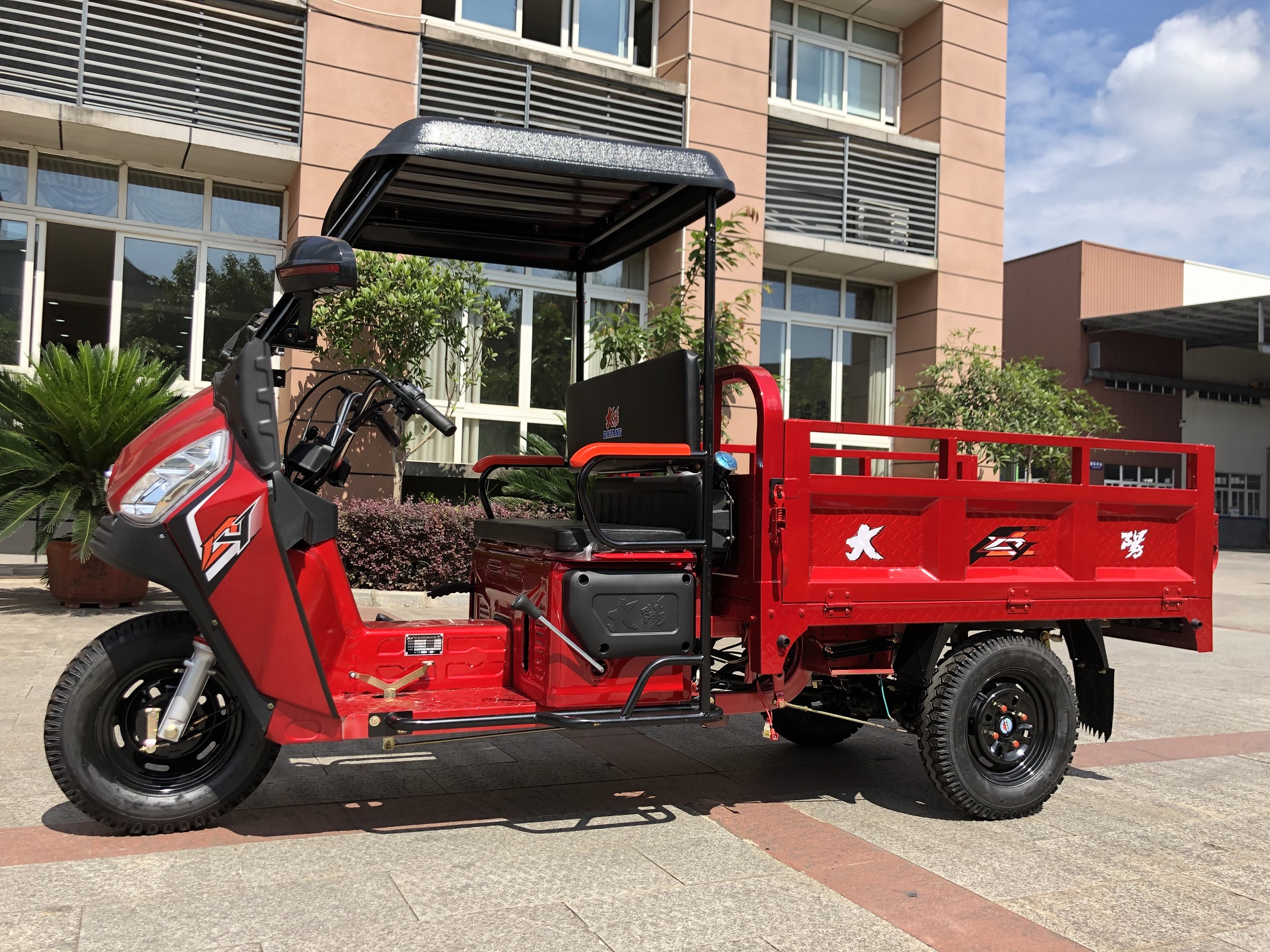 150cc Classic Tricycle 3 Wheel Motorcycle for Adult Power Engine CCC Origin For Cargo