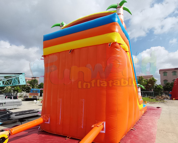 1000D Palm Tree Bouncy Castle Water Slide For Backyard Hotel