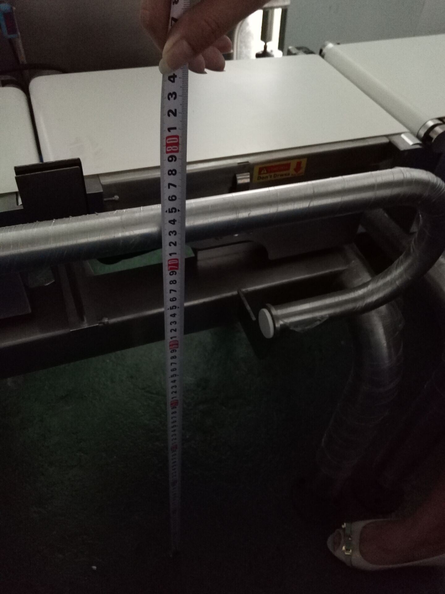 Stainless Steel Pipe Gravity Feed Metal Detector Machine With Infrared Rejector Device