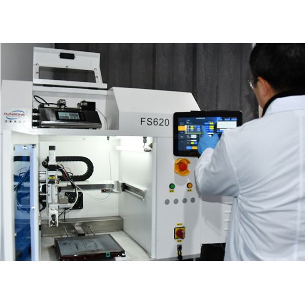 Applying Ultrasonic Technology Spray Coating Substrates