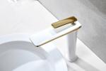 35mm Ceramic Cartridge Bathroom Basin Faucets , Solid Brass Single Hole Faucet