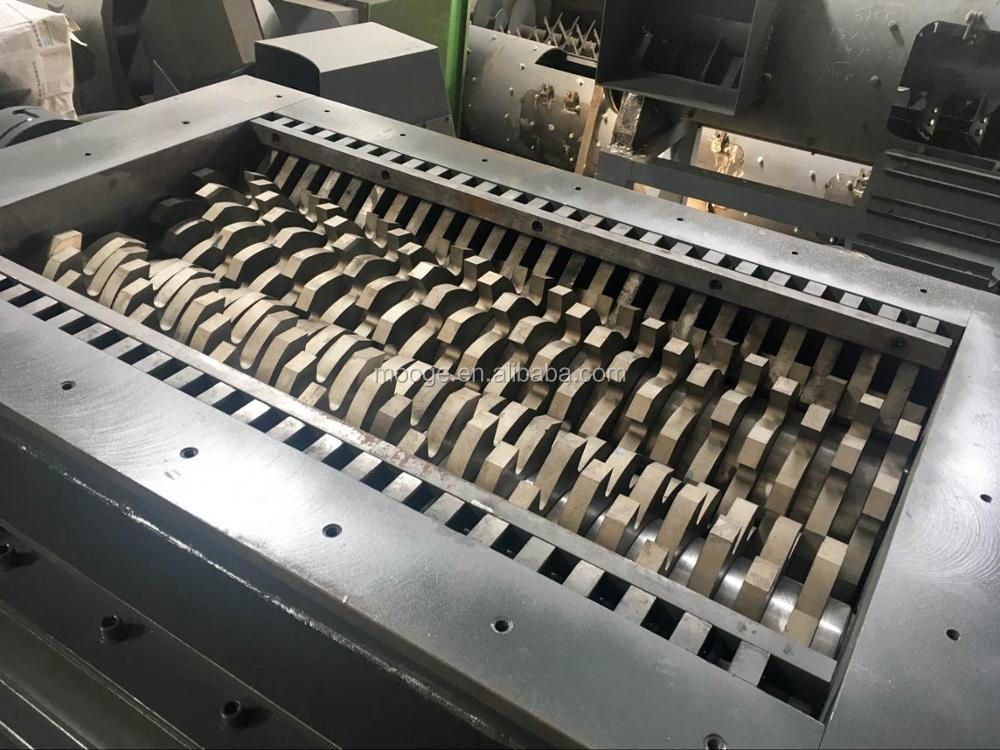 1000kg/H Waste Plastic Shredder Machine 600-1500mm Waste Plastic Crusher