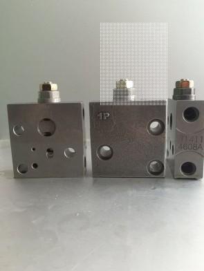 Reducing Valve For KOMATSU PC200-7 PC200-8 703-40-70100 Excavator Main Relief